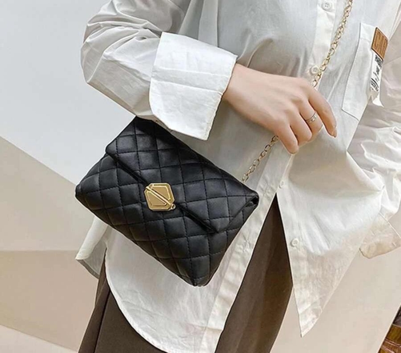 Quilted Twist Lock Chain Bag | Fugo Best